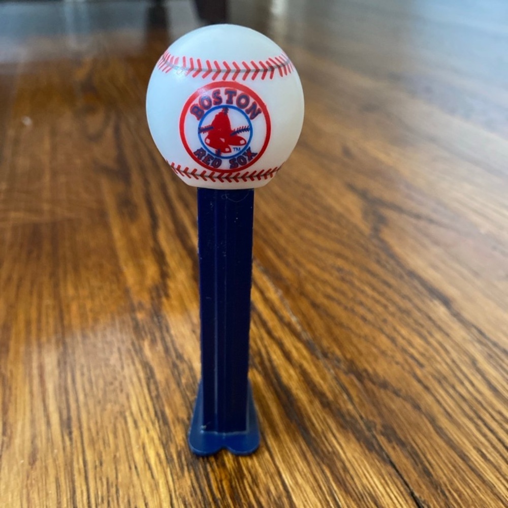Boston Red Sox Pez Dispenser LIKE NEW sports boys men’s mlb baseball collectible